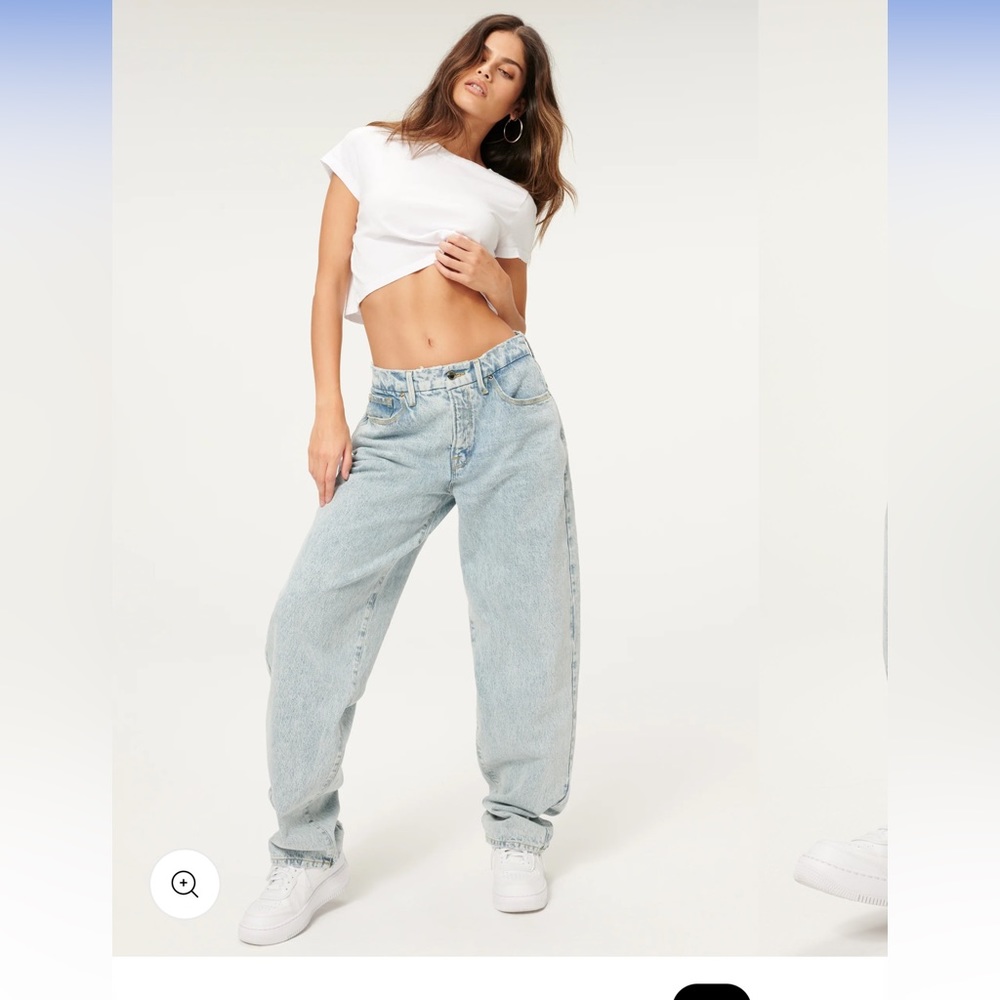 Good American 90s Loose Jean